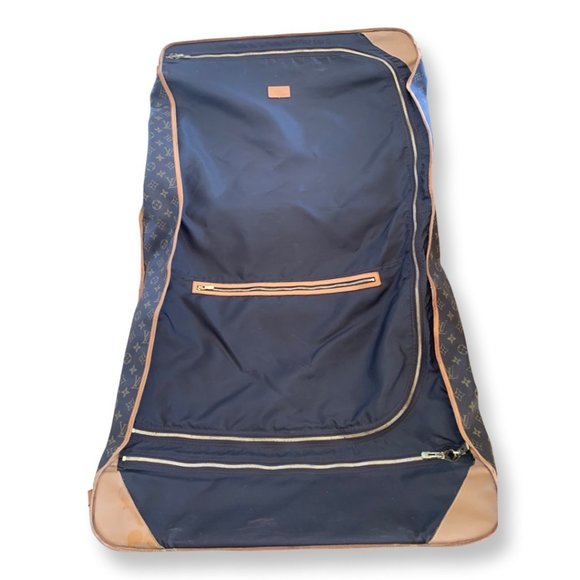Louis Vuitton Monogram (Portable Bandouliere Garment Bag) - Picture 3 of 7